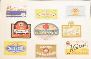 Kb 600 darabos sör címke gyűjtemény albumlapokon, néhány lap alja penészes, a címkék sértetlenek