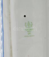 Hollóházi Háry János. Terv.: Veress Miklós. Kézzel festett, jelzett, hibátlan, m: 26,5 cm