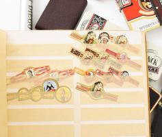 Nagy szivarcímke és szivardoboz gyűjtemény. Több mint 800 db különböző címke szépen rendezve igényes...