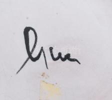 Horváth Magdolna (1929 - ): Dísztál. Jelzett, kis pattogzással, d: 14,5 cm