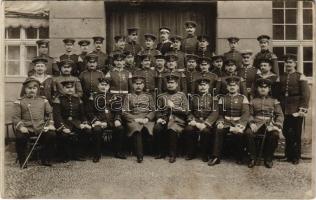 1909 Berlin, Charlottenburg, German military, group of soldiers. photo, 1909 Berlin, Charlottenburg, Német katonai osztag csoportképe.