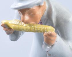 Eschenbach Jenő (1908-1981): Kukoricát evő férfi. Jelzett, hibátlan, m: 20,5 cm