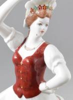 Hollóházi néptáncos lány. Jelzett, hibátlan (alátámasztási mázhibával), m: 30,5 cm