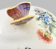 Herend virágmintás cukortartó, kézzel festett virágmintával, háncsnyomott felülettel, pillangó fogóv...