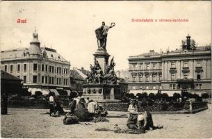 1908 Arad, Szabadság tér, Vértanú szobor, piac, üzletek. Kerpel Izsó kiadása / square, monument, market, shops (EK)