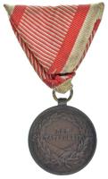 1914. Ferenc József Bronz Vitézségi Érem bronz kitüntetés mellszalagon. Szign.: Tautenhayn T:XF,VF ph. Hungary 1914. Bronze Gallantry Medal (Der Tapferkeit) bronze decoration with ribbon. Sign.: Tautenhayn C:XF,VF edge error NMK 137.