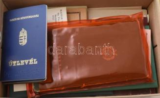 cca 100 darab vegyes papírrégiség, útlevelek, igazolványok, oklevelek, bizonyítványok, egyéb okmányo...