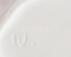 Máriabesnyő kézzel festett ékszertartó tálka, porcelán, masszába nyomott számozással, áttört mintáva...