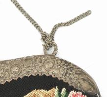 Antik színházi táska, jó állapotban, de lánca sérült, 19x18 cm