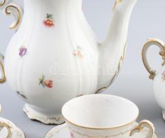Zsolnay virágmintás mokkás készlet, tejkiöntő hiányzik. Jelzett, kopással, kis pattogzással