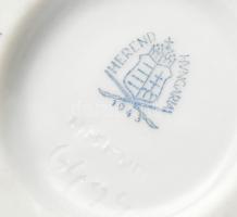 Herend eton mintás mogyorókínáló. Oroszlánkörmös talapzaton, kézzel festett, jelzett, repedt, d: 10,...