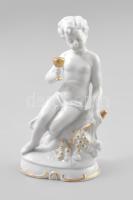 Borozó. Antik német porcelán, sorszámmal jelzett, kopással, m: 13 cm