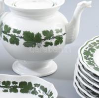 Meissen szőlőlevél mintás 19 darabos szervírozó tétel, közte 6 db nagytányér, 8 db kisebb tányér, de...