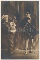 1928 Arad, Cinema Apollo mozi, zenés előadás gitárral és tangóharmonikával / cinema, performance with guitar and accordion. photo