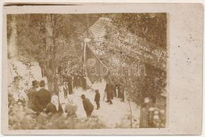 1904 Verespatak, Rosia Montana; Püspök érkezés előtt / before the bishop's arrival. photo (fa)