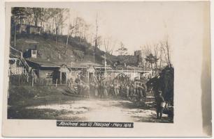 1918 Naszód, Nasaud; Abschied von Új-Naszód / német katonák búcsúja / WWI German military, soldiers&#039; farewell. photo (vágott / cut)