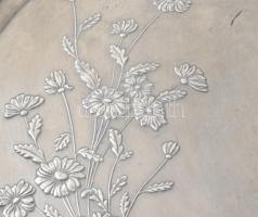 Német ón virágmintás kínálótálca és kaspó. Jelzett, d: 31,5 cm, m: 14 cm