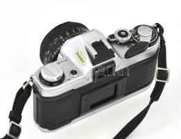 Canon AE-1 fényképezőgép 3 db objektívvel: 1:1,8; 1:4; 1:2,8. Hozzá tartozékok, eredeti film, hordtá...