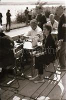 cca 1965 Motorverseny előtt készült felvételek a helyszínről, versenyzőkről, motorokról, 23 db vinta...