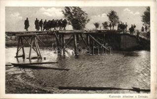 Military WWI Crossing the River Drina
