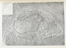 Erdély. Szerk.: Deér József. Bp., 1940, Magyar Történelmi Társulat, 283+(3) p.+ 136 (képtáblák) t.+ 20 (térképek) t. Rendkívül gazdag, fekete-fehér és színes képanyaggal illusztrálva, 3 db térkép-melléklettel. Kiadói aranyozott egészvászon-kötés, kopottas borítóval, javított kötés. címlap nélkül