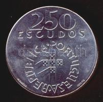 Portugália 1976. 250Esc Ag "1974-es forradalom" T:2