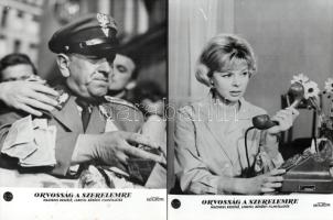 cca 1966 ,,Orvosság a szerelemre" című lengyel bűnügyi filmvígjáték film jelenetei és szereplői...