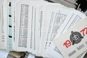 cca 1970-1980-1990-2000 Hatalmas kártyanaptár gyűjtemény, részben évek szerint rendezve, főleg a 70-...