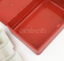 Piros fém pénztartó kassza. Kulccsal, 31x22x12 cm