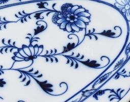 Meissen hagymamintás pecsenyés tál. Jelzett, hibátlan, 50,5x26 cm