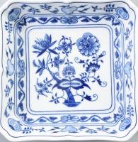 Bohemia meisseni hagymamintás főzelékes tál. Jelzett, hibátlan, 17x17 cm