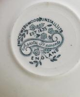Wedgwood 6 darab csésze alátéttel. Jelzett, kis kopással, d: 14,5 cm alatt