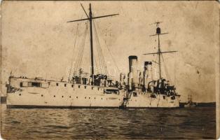 SMS SZIGETVÁR Osztrák-Magyar Haditengerészet Zenta-osztályú védett cirkálója / K.u.K. Kriegsmarine / Austro-Hungarian Navy SMS Szigetvár Zenta-class protected cruiser. photo (szakadások / tears)