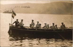 1909 SMS SZIGETVÁR Osztrák-Magyar Haditengerészet Zenta-osztályú védett cirkáló matrózai evezős kiképzésen / K.u.K. Kriegsmarine Matrosen / Austro-Hungarian Navy SMS Szigetvár Zenta-class protected cruiser's mariners on rowing training. photo (fl)