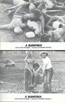 cca 1978 ,,A bumfordi" című szovjet filmvígjáték jelenetei és szereplői, 11 db produkciós filmfotó (vitrinfotó, lobbyfotó) nyomdatechnikával sokszorosítva kartonpapírra, egyoldalas nyomással, a használatból eredő (esetleges) kisebb hibákkal, 18x24 cm