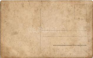 SMS ADMIRAL SPAUN Osztrák-Magyar Haditengerészet gyorscirkáló árbócain száradnak a lepedők mosás utá...