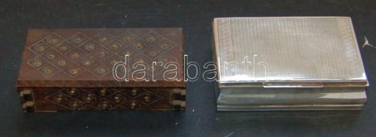2db cigarettásdoboz fából (17cm széles) és fémből (15cm széles) mindkettő jó állapotban