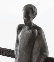 Varga Imre (1923-2019): Radnóti Miklós. Köztéri változata a Nagymező utca Radnóti Színház előtt áll....