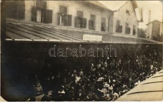 1919 India, Indija; vasútállomás / railway station. photo (EK)