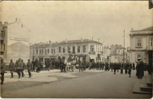 1917 Bucharest, Bukarest, Bucuresti, Bucuresci; német katonák / WWI German military, soldiers. photo (EK)