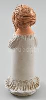 Antalfiné Szente Katalin: Fehér ruhás éneklő lány. Jelzett, hibátlan, m: 21 cm