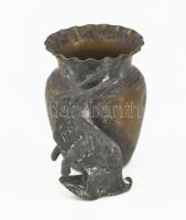 Nyúl figurás kisváza. Bronz, m: 4,5 cm
