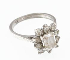 Ezüst(Ag) gyűrű fehér kövekkel, jelzett, méret: 51, bruttó: 2,9 g
