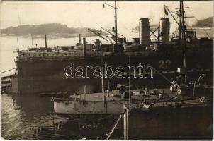 SMS ZRÍNYI és SMS NOVARA a kikötőben / K.u.K. Kriegsmarine / Austro-Hungarian Navy lihht cruiser and battleship. photo (fl)