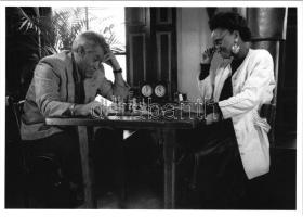 Richard Hooikaas: The winner & the looser - modern sakk képeslap / modern chess postcard