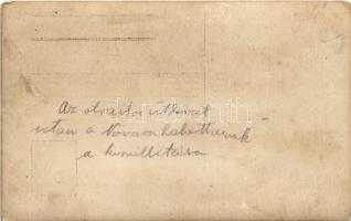 1917 SMS NOVARA cs. és kir. haditengerészet Helgoland-osztályú gyorscirkáló matrózai halottakat szál...