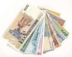10db-os különböző külföldi bankjegy tétel, közte Guatemala 2012. 1Q T:UNC-F közte tűlyuk
10pcs of d...