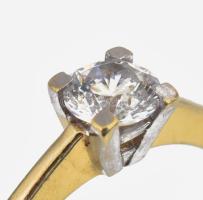 Arany (Au) 14K szoliter köves gyűrű, jelzett, méret: 50, bruttó: 1,3 g