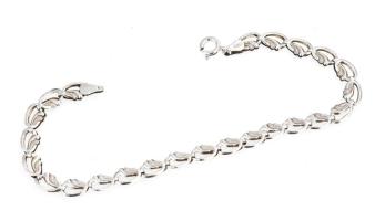 Ezüst(Ag) áttört fantáziaszemes nyaklánc + karkötő, jelzett, h: 46 cm, 19 cm, nettó: 8,8 g