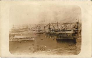 1914 Malta, SMS Viribus Unitis és SMS Tegetthoff csatahajók a kikötőben / K.u.K. Kriegsmarine / WWI Austro-Hungarian Navy Tegetthoff-class battleships at the port. photo (fl)